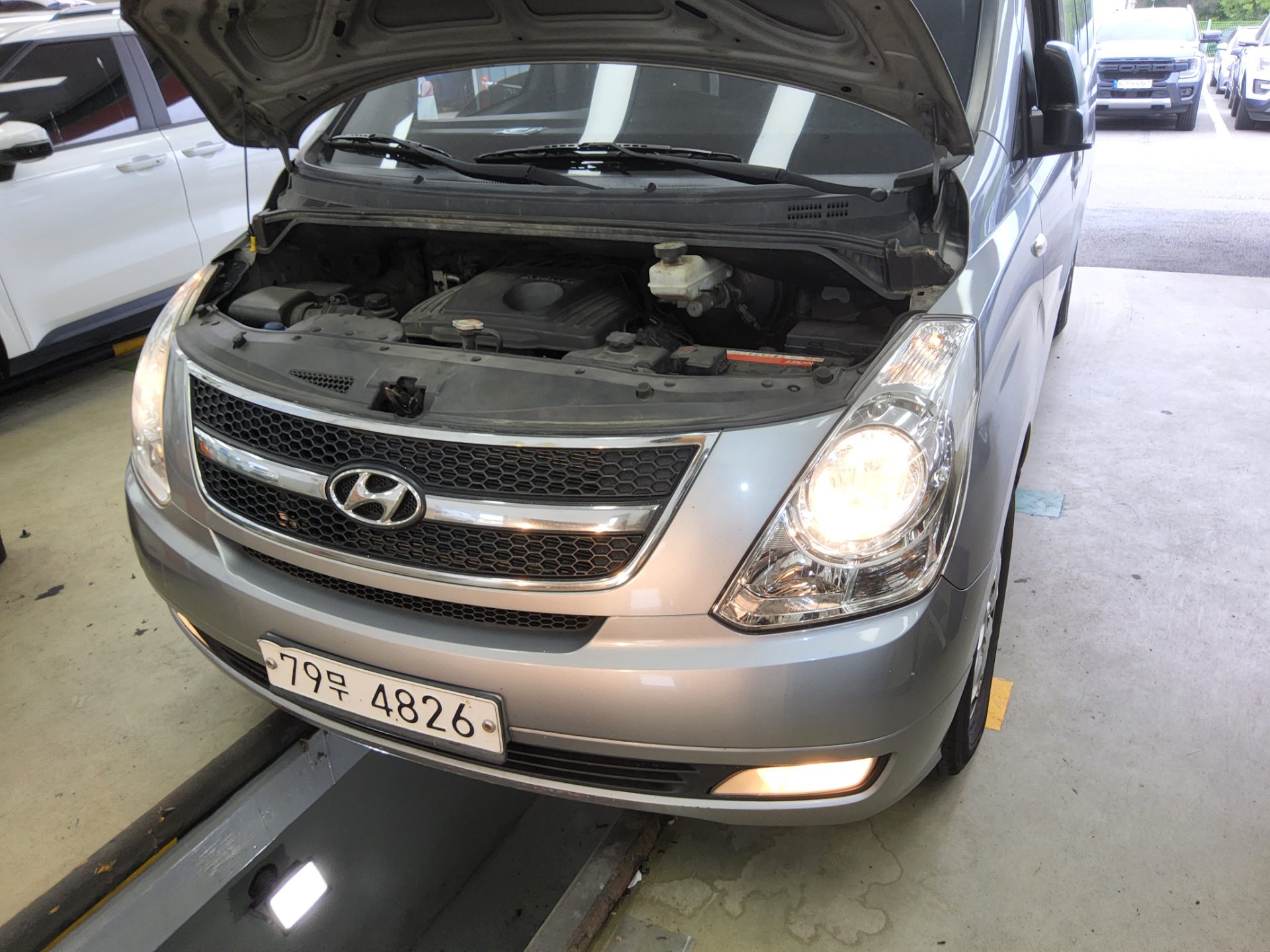 2014 - hyundai grand starex