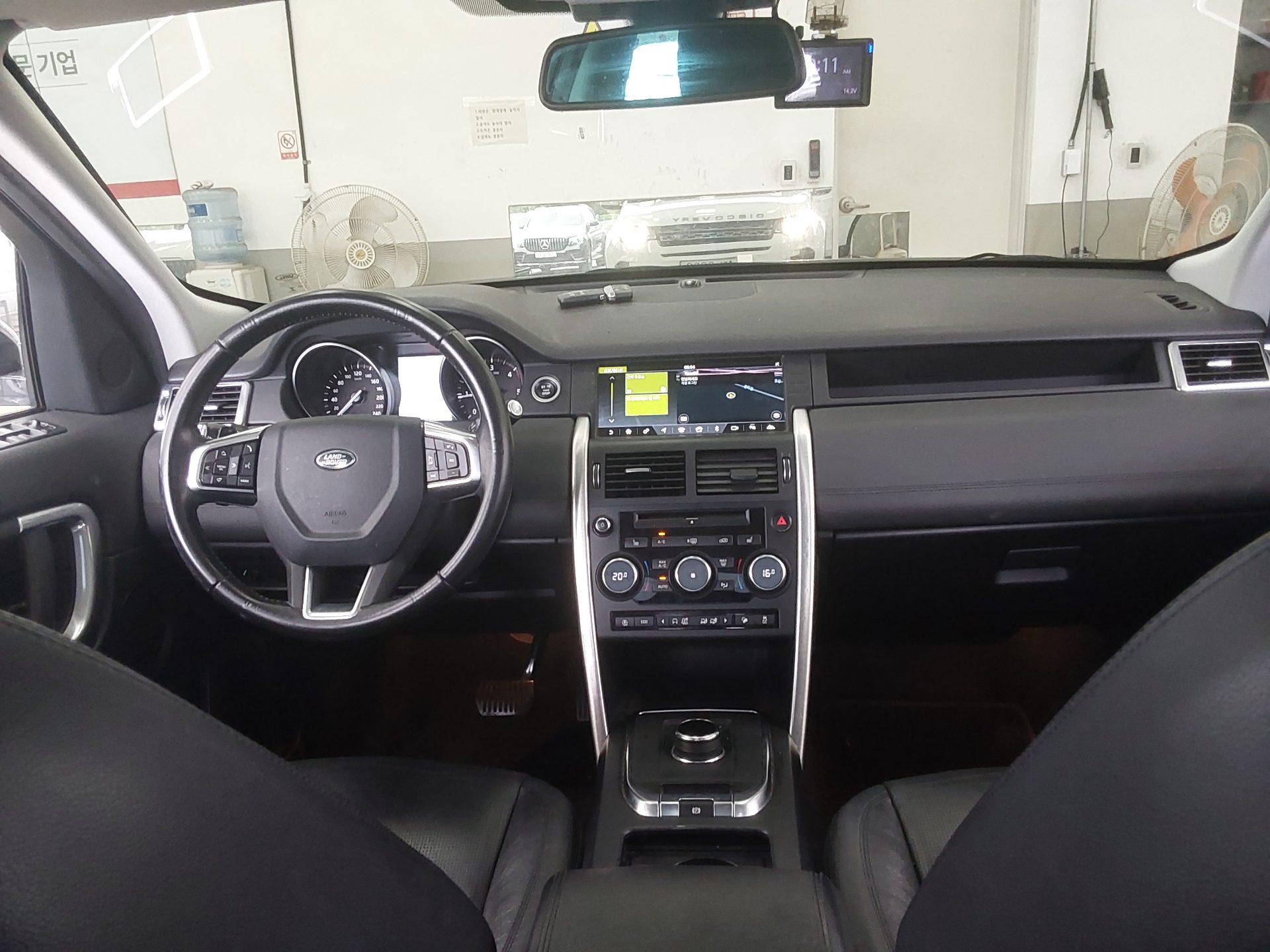 2018 - land rover discovery