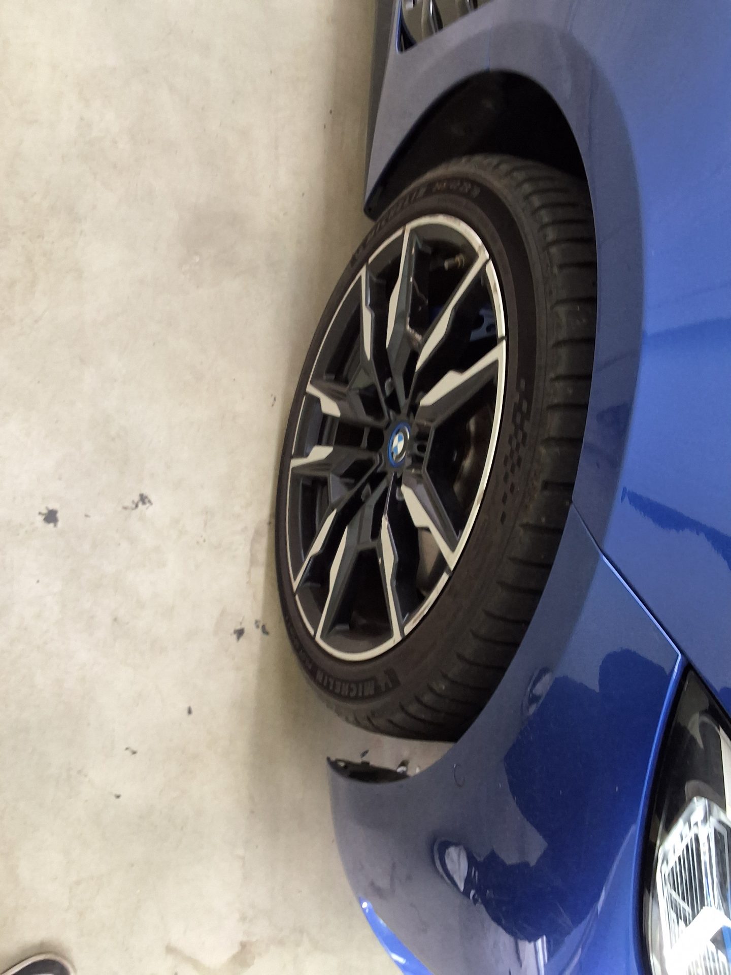 2022 - bmw i4 m50