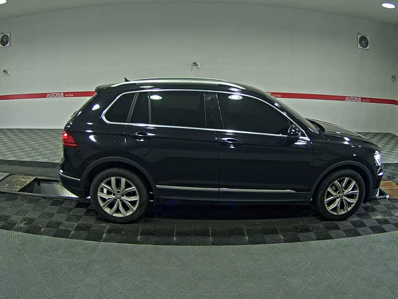 2018 - volkswagen tiguan