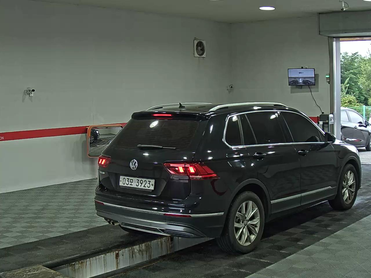 2018 - volkswagen tiguan