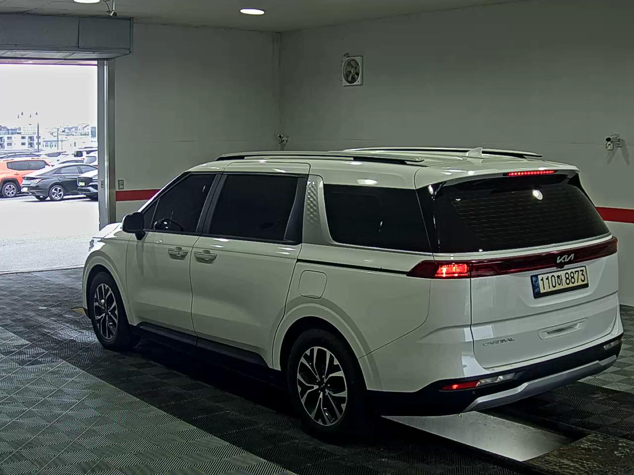 2023 - kia carnival