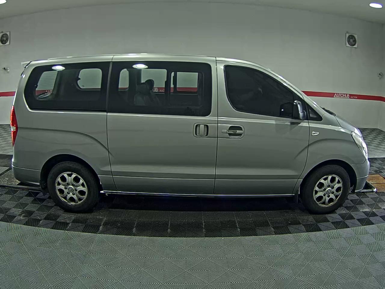 2014 - hyundai grand starex