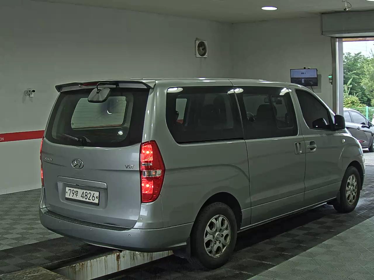 2014 - hyundai grand starex