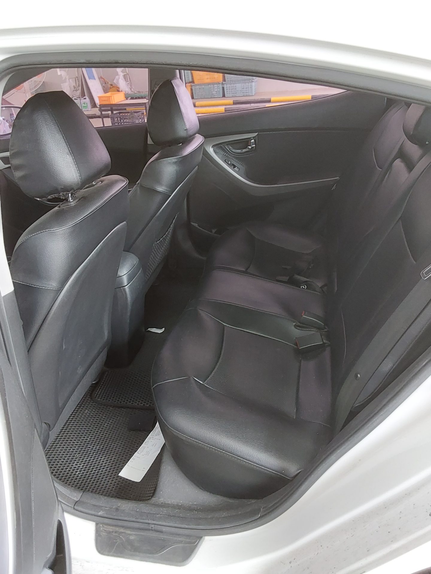 2012 - hyundai avante