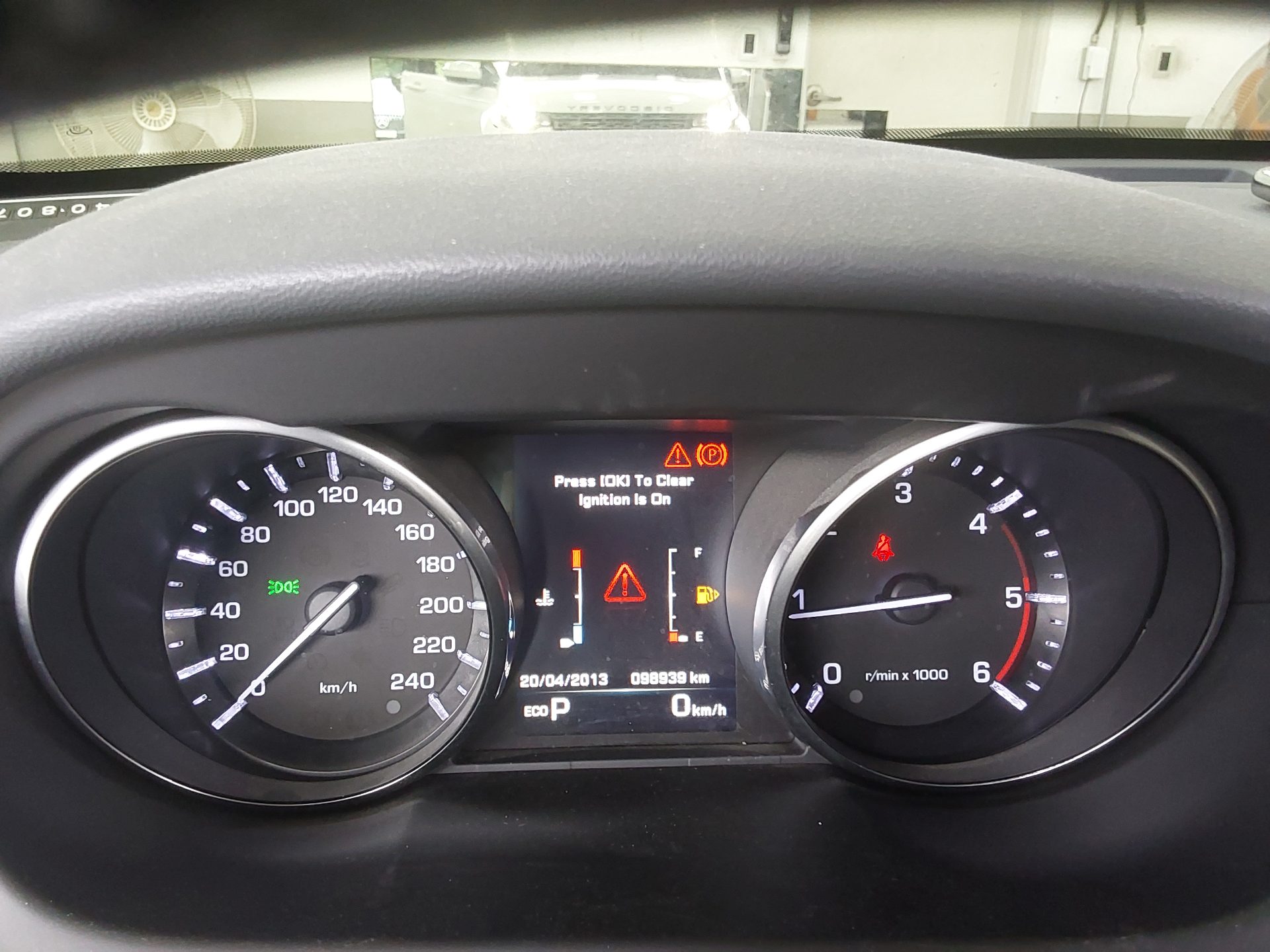 2016 - land rover discovery
