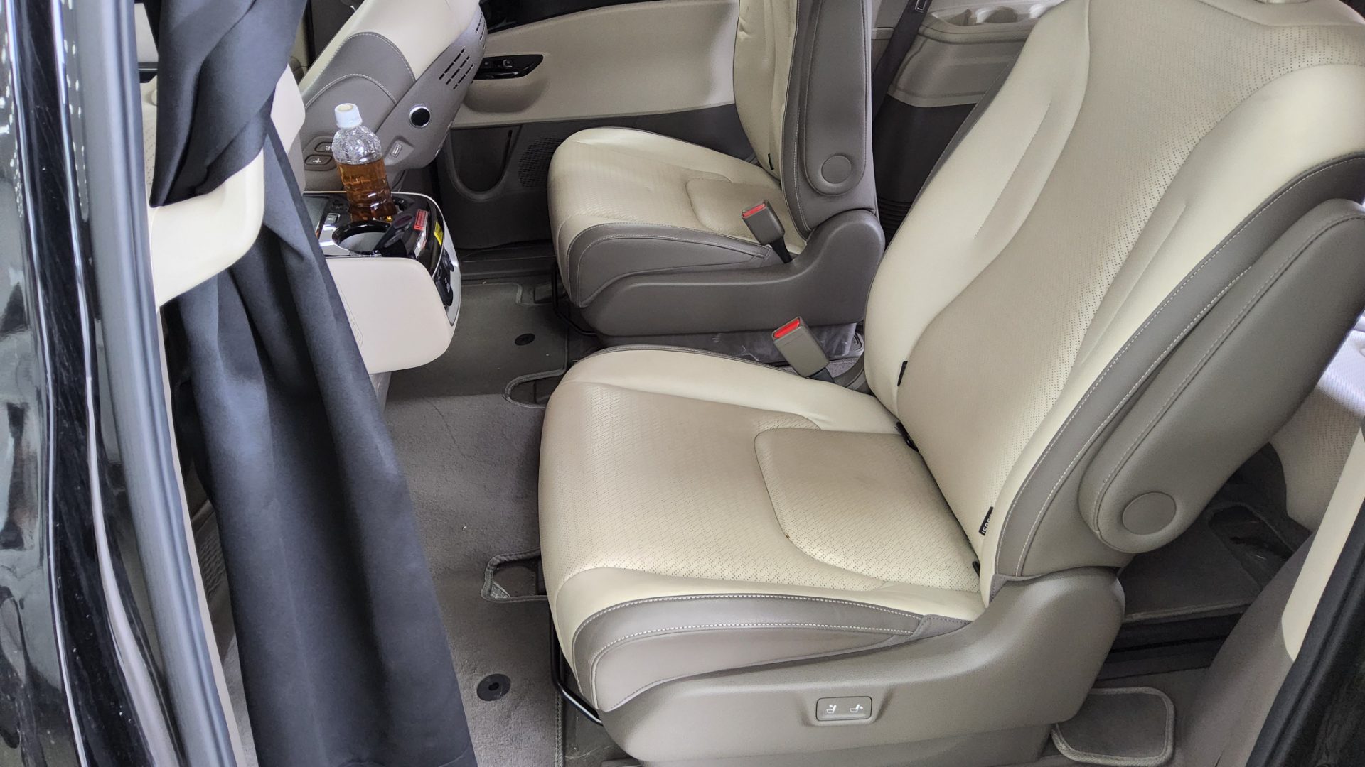 2022 - kia carnival