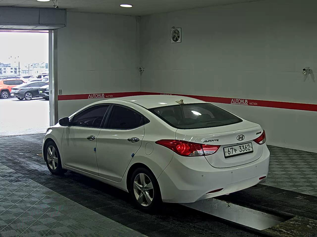 2012 - hyundai avante