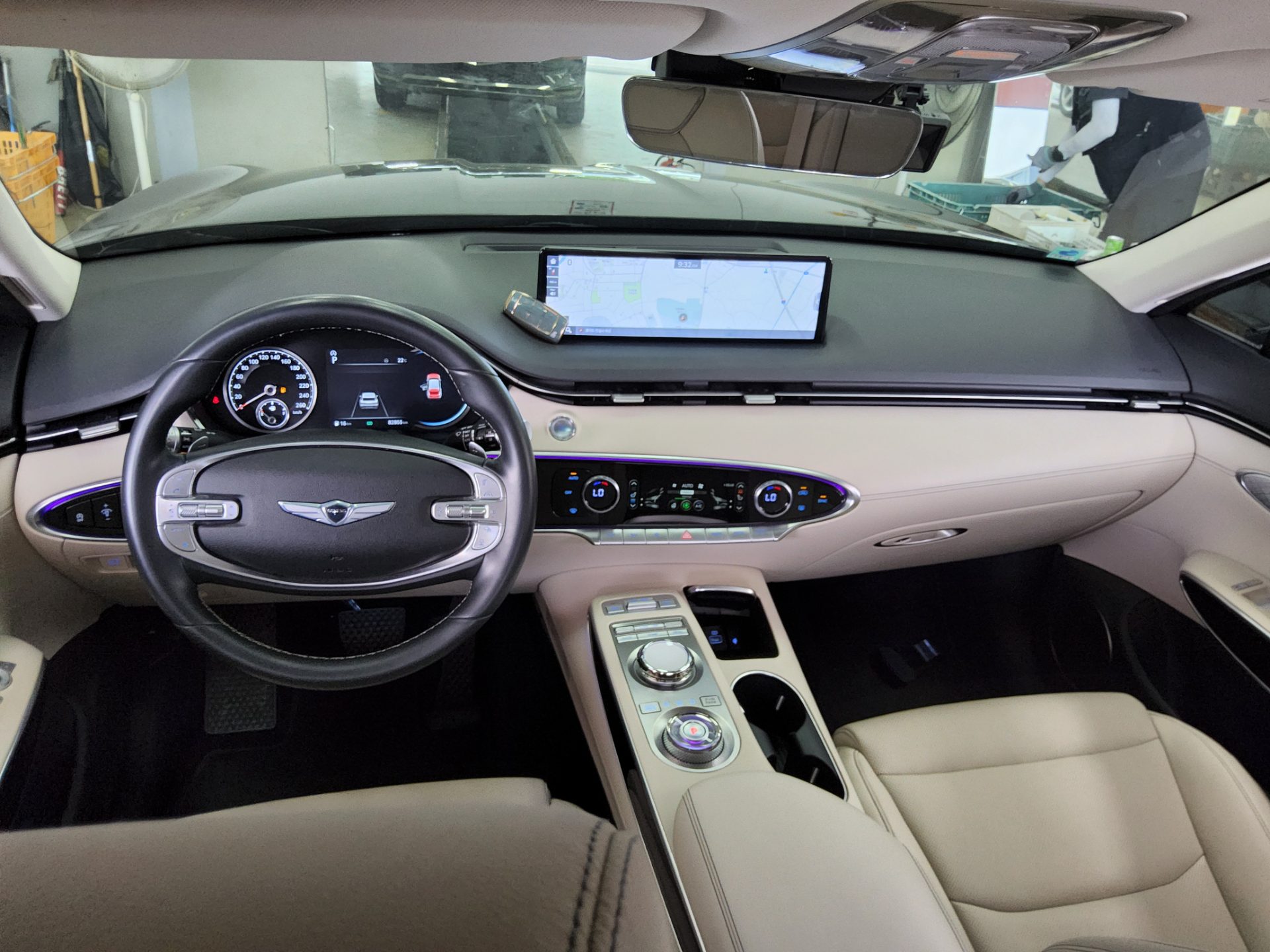 2021 - genesis gv70