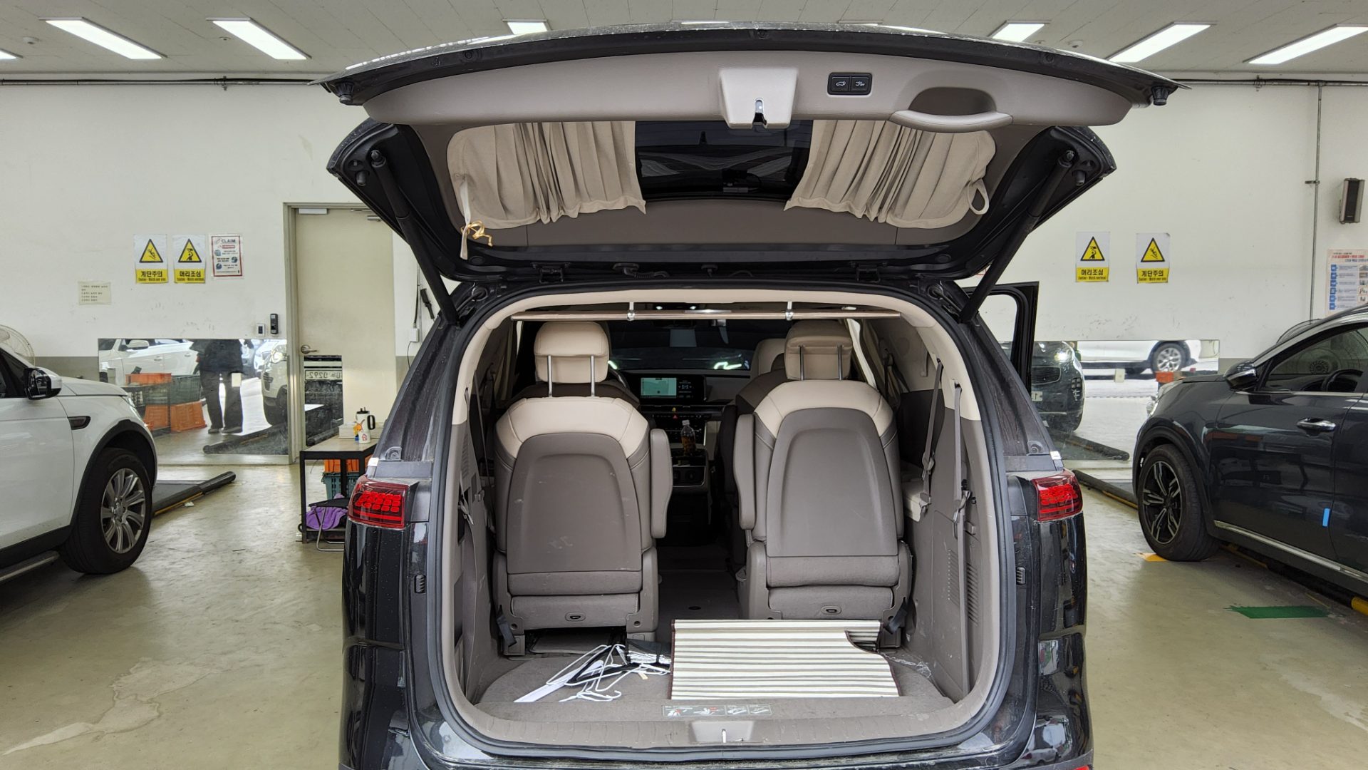 2022 - kia carnival