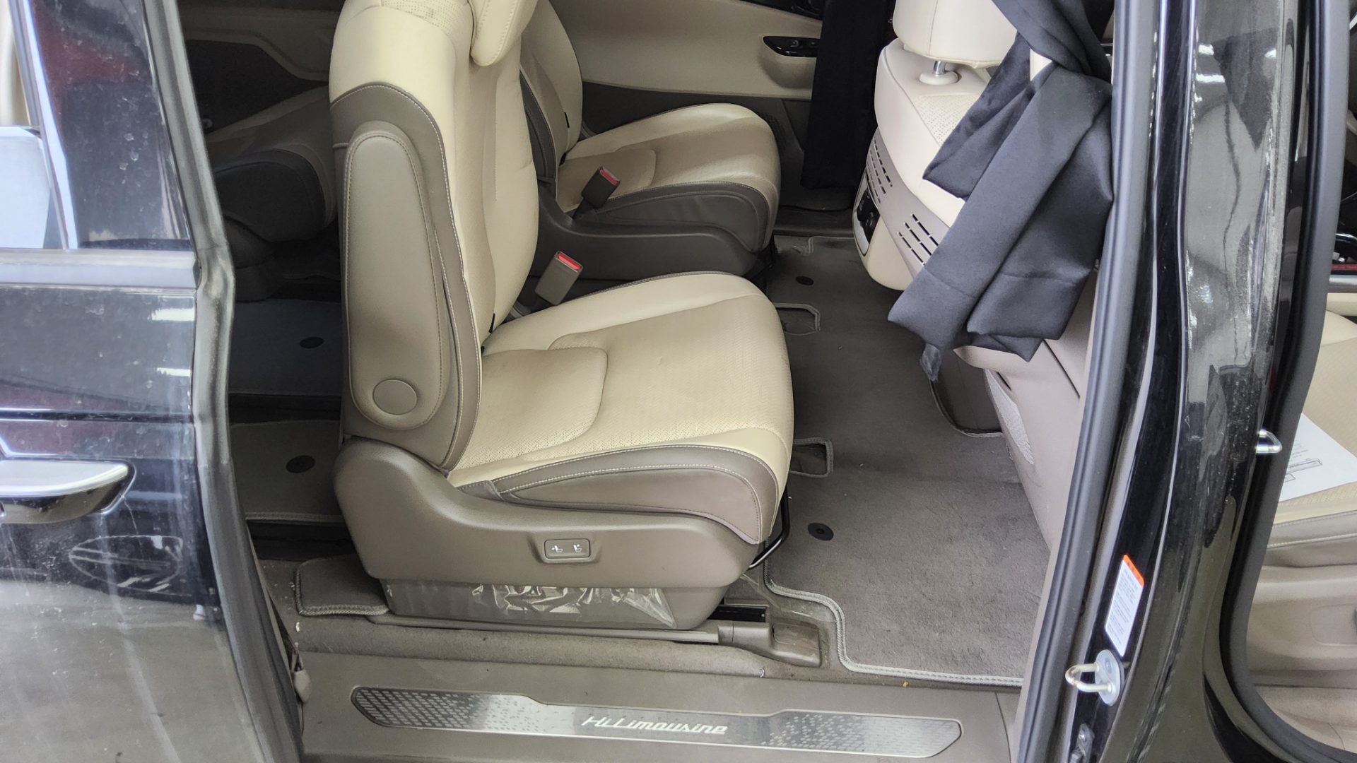 2022 - kia carnival