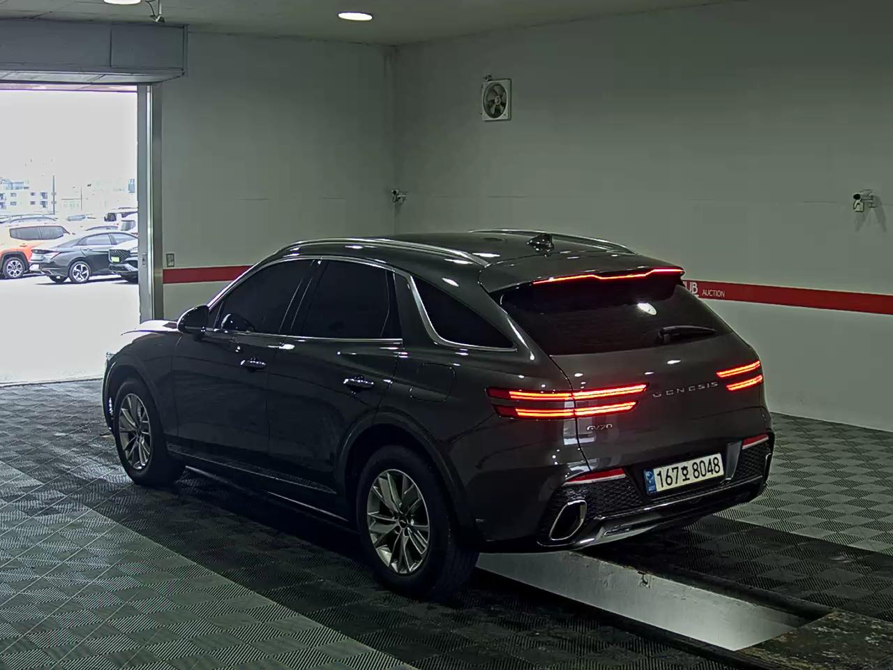 2021 - genesis gv70