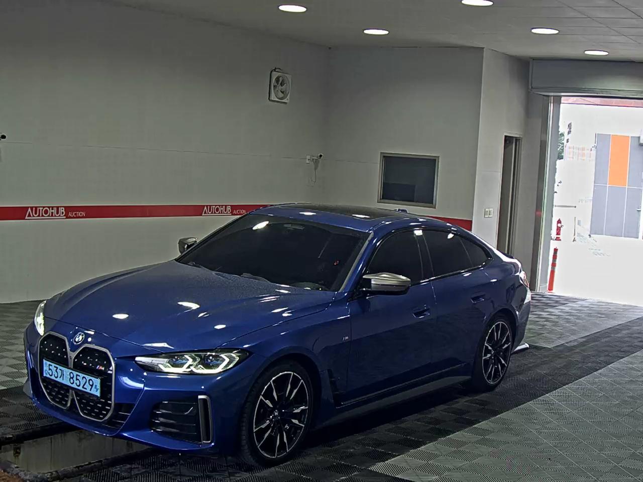 2022 - bmw i4 m50