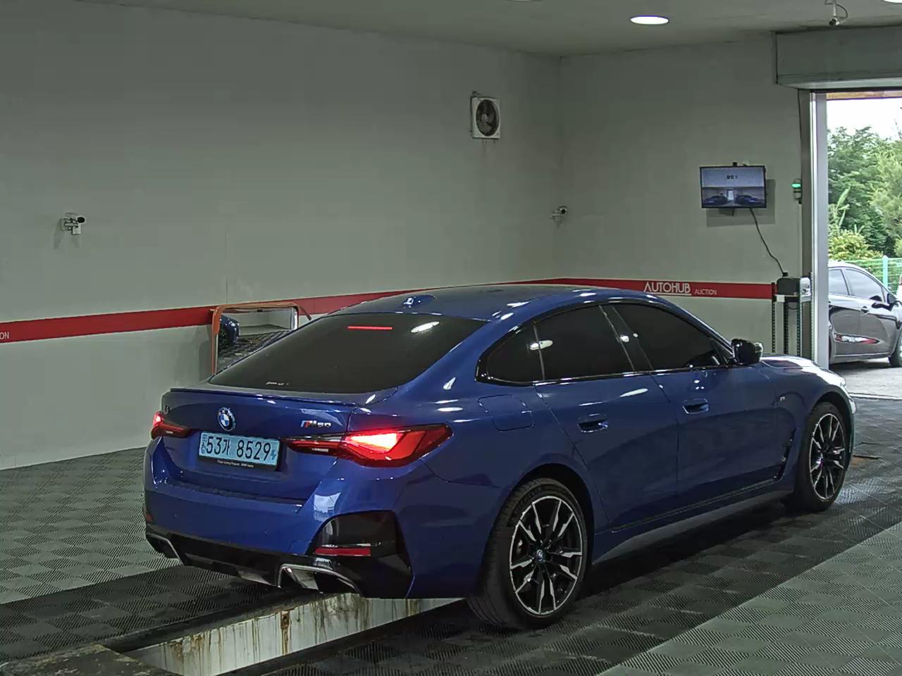 2022 - bmw i4 m50