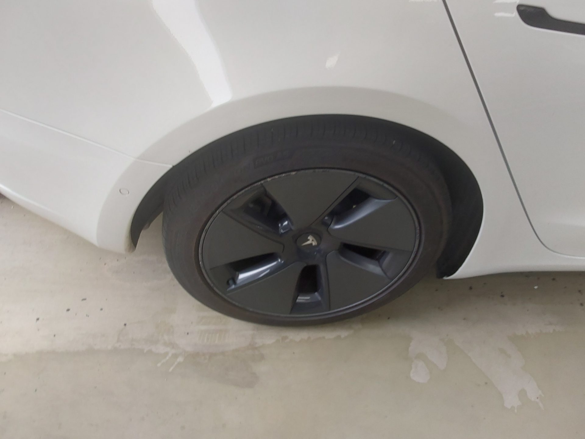 2022 - tesla model 3