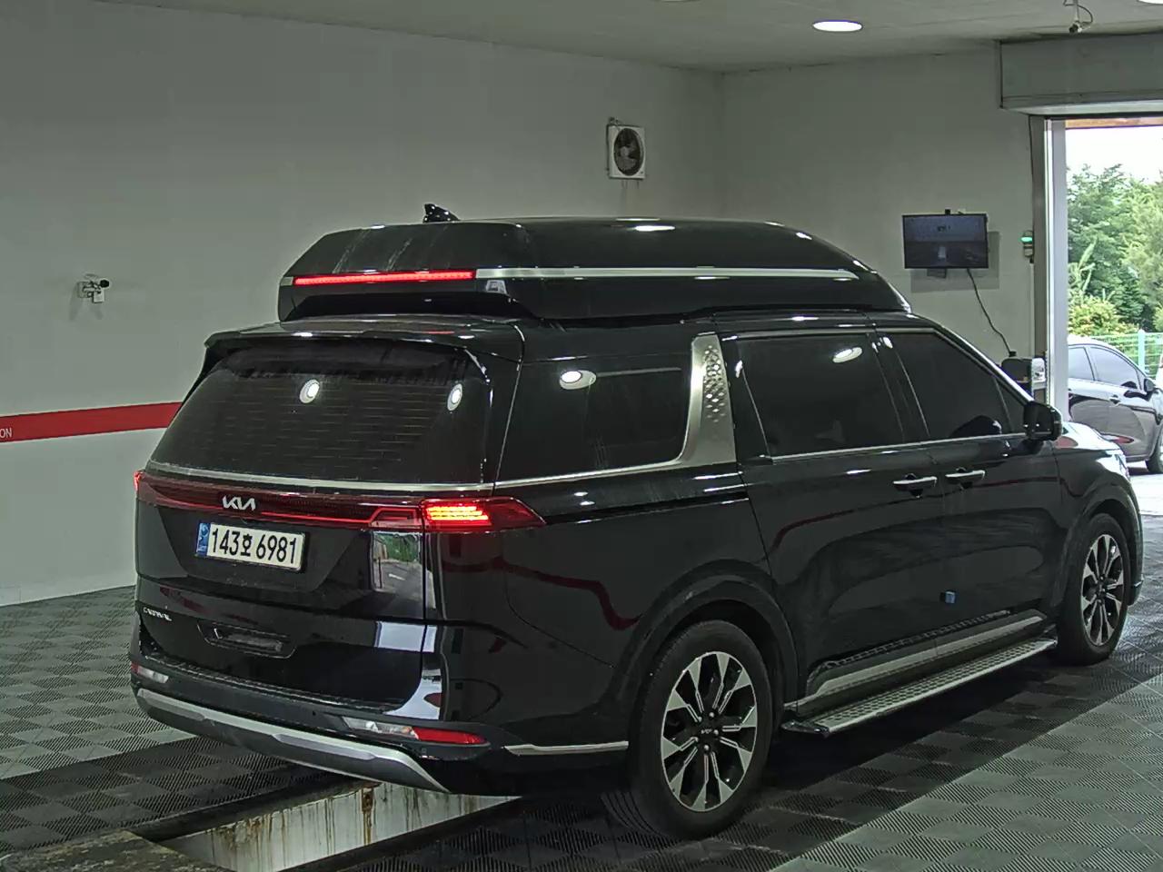 2022 - kia carnival