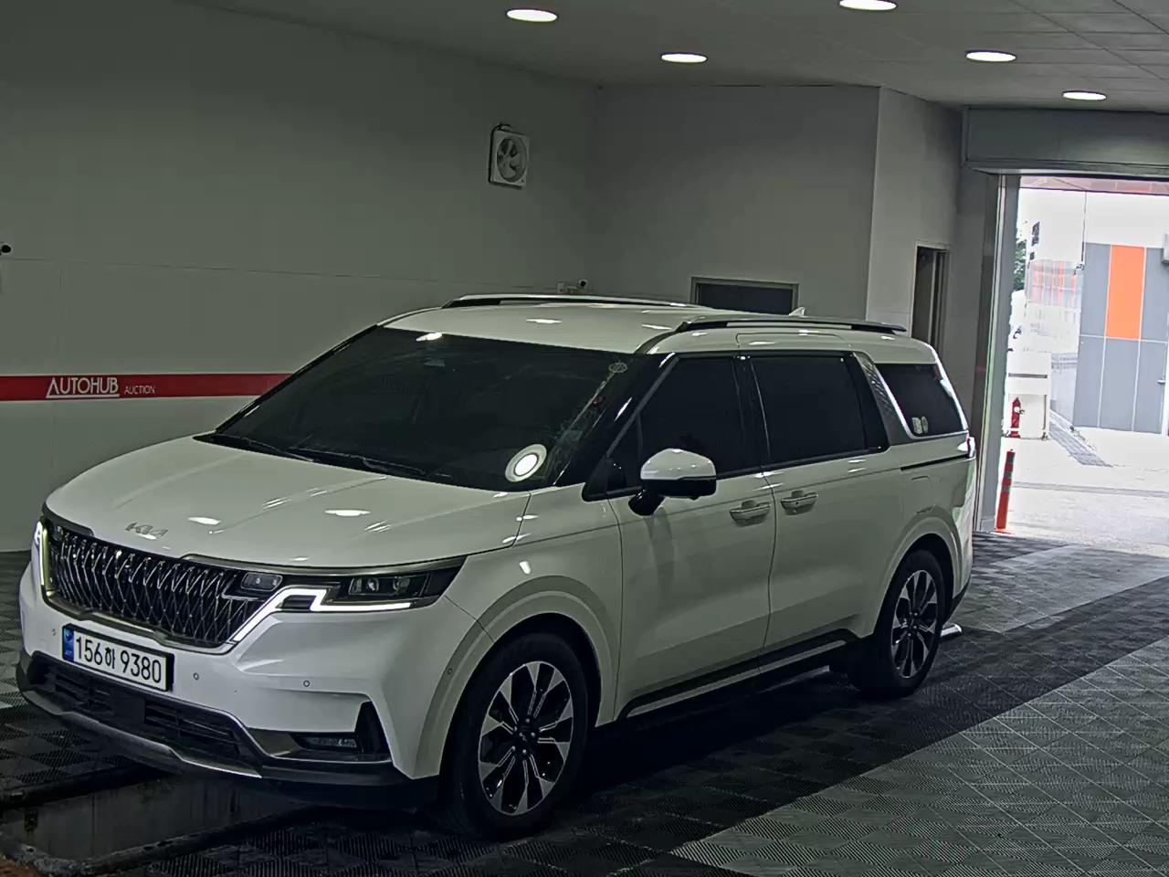 2023 - kia carnival