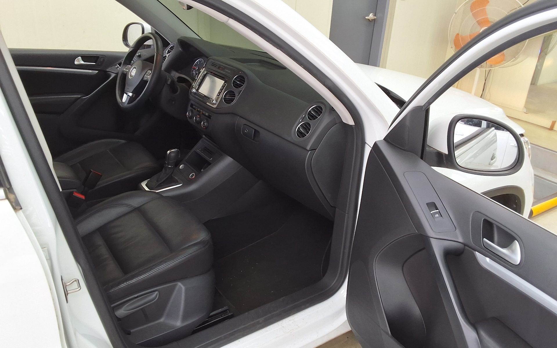 2016 - volkswagen tiguan