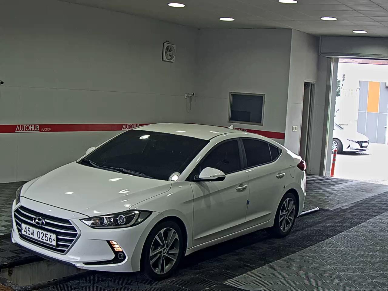 HYUNDAI AVANTE GDi VALUE