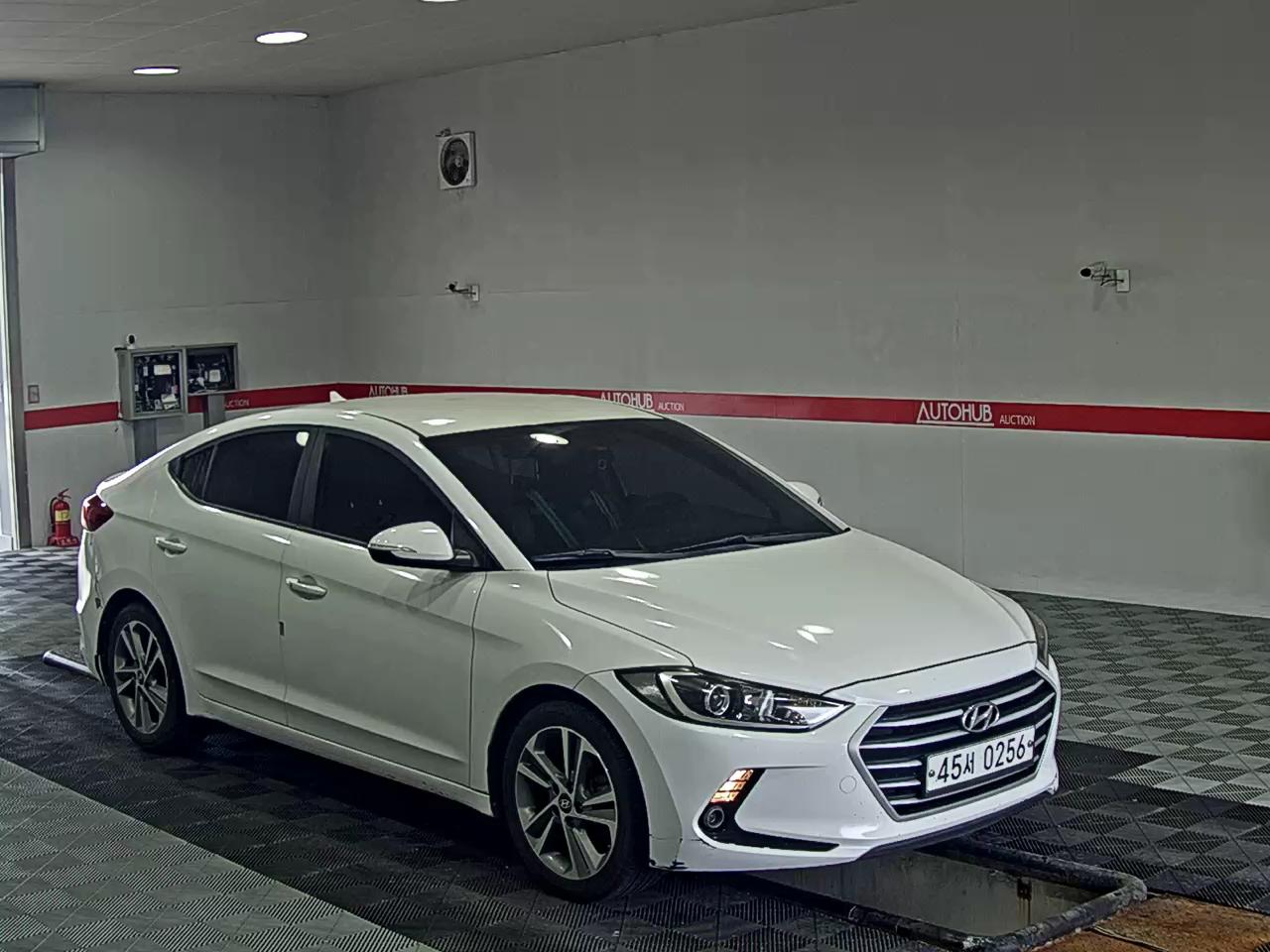 2017 - hyundai avante