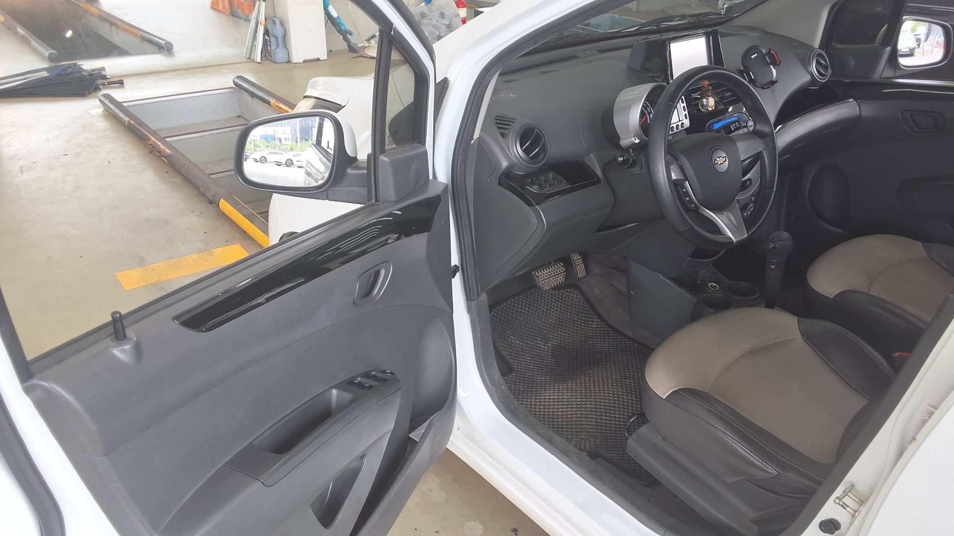 2012 - chevrolet spark