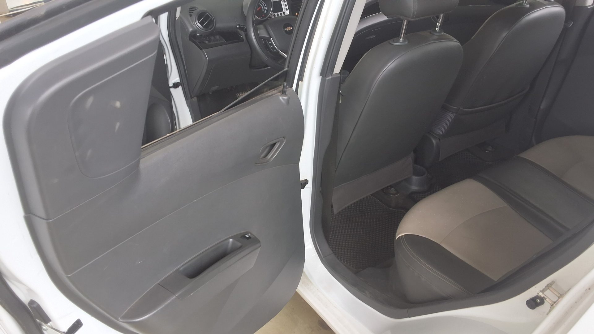 2012 - chevrolet spark