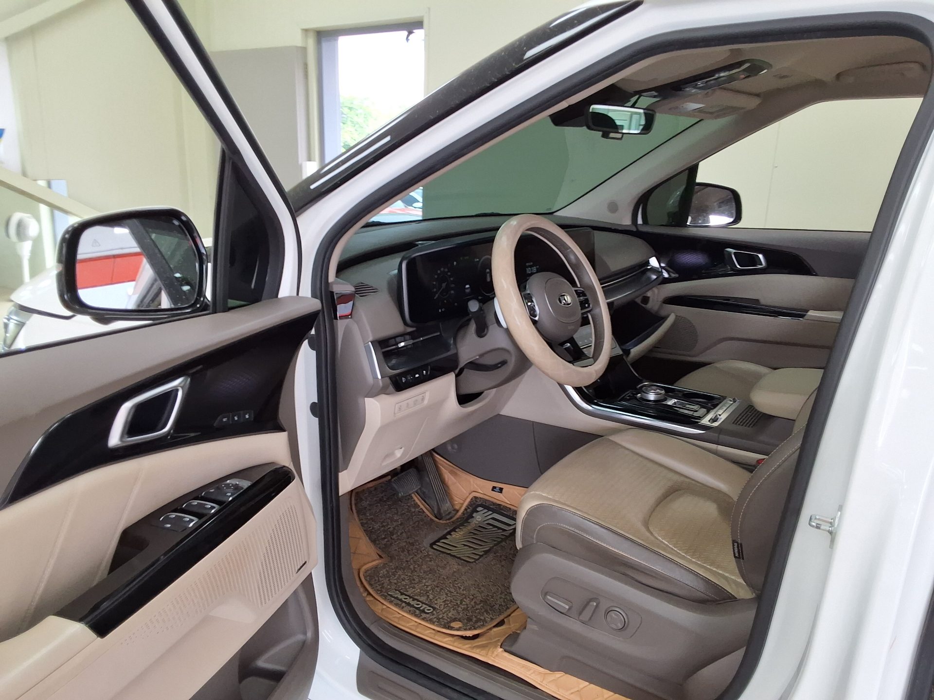 2021 - kia carnival