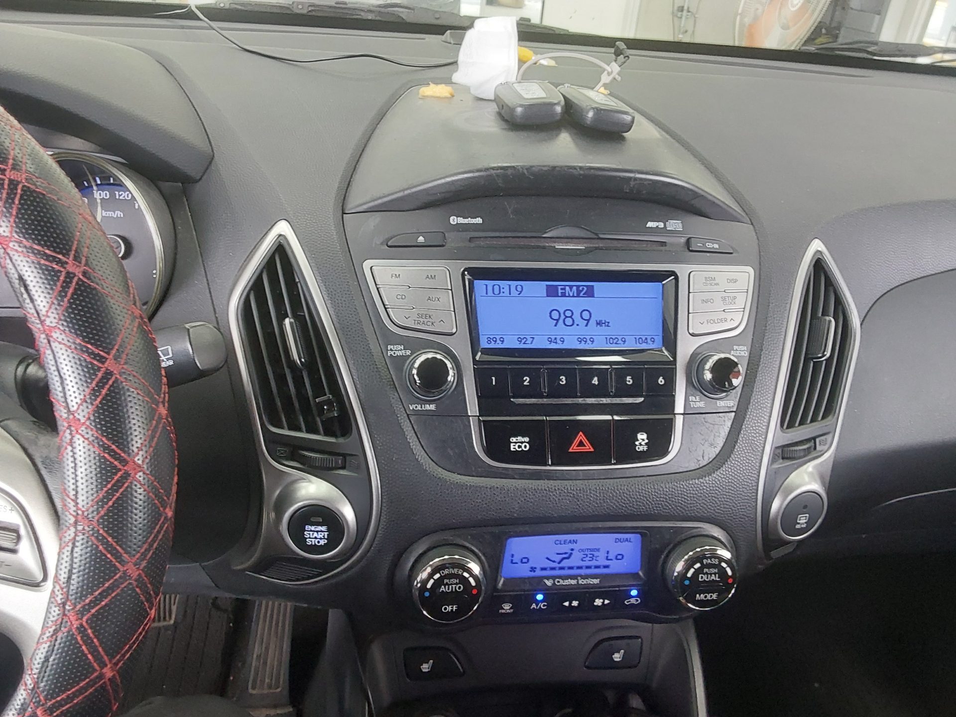 2012 - hyundai tucson