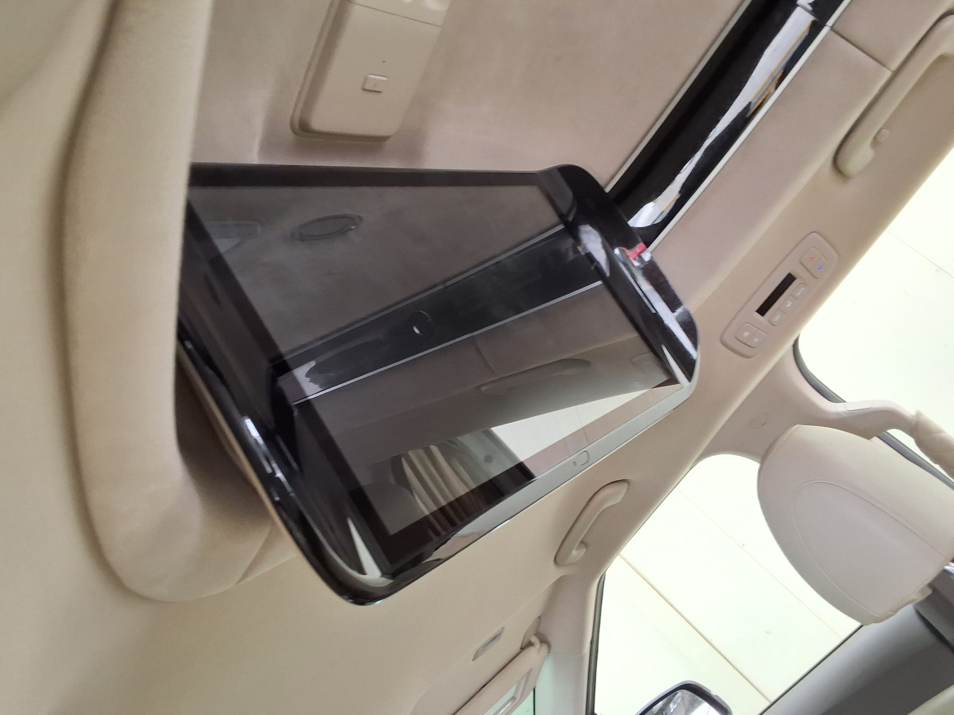 2021 - kia carnival