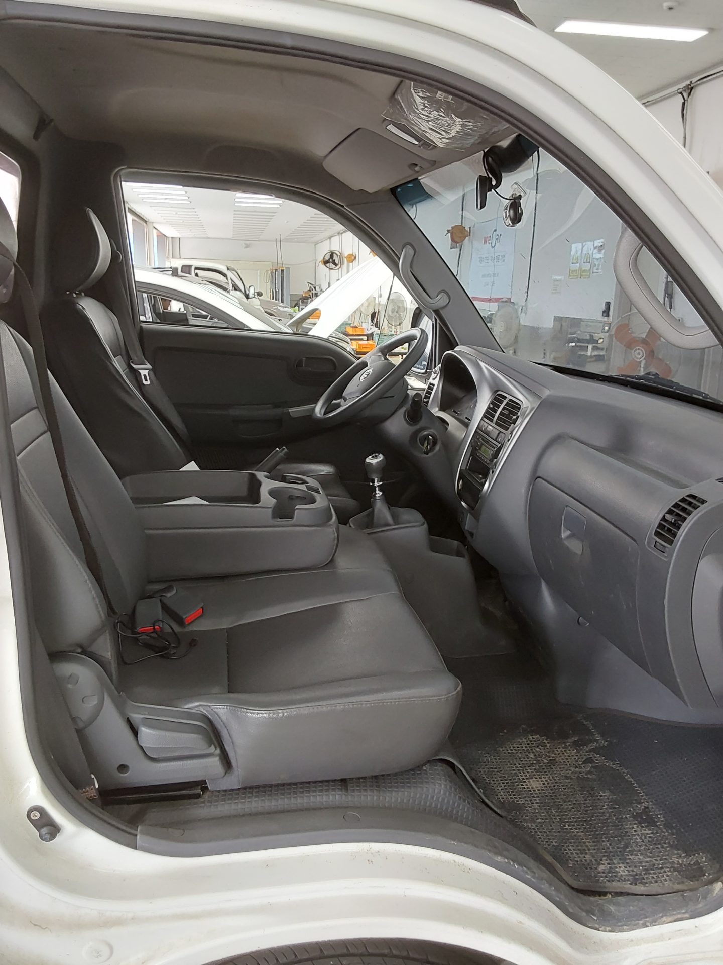 2016 - kia bongo