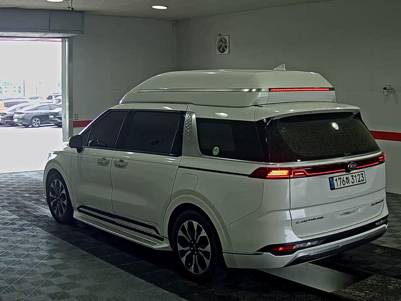 2021 - kia carnival