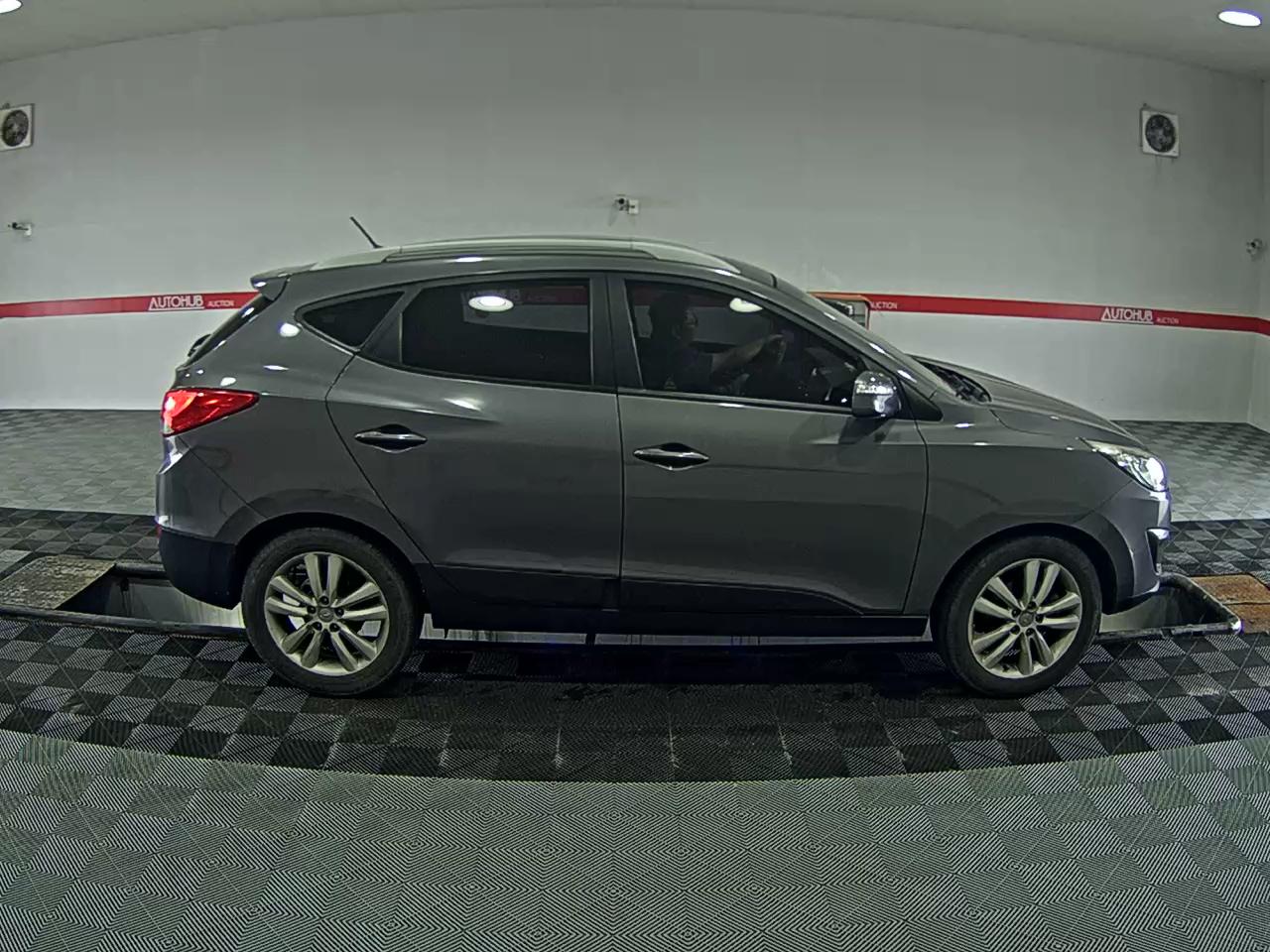 2012 - hyundai tucson