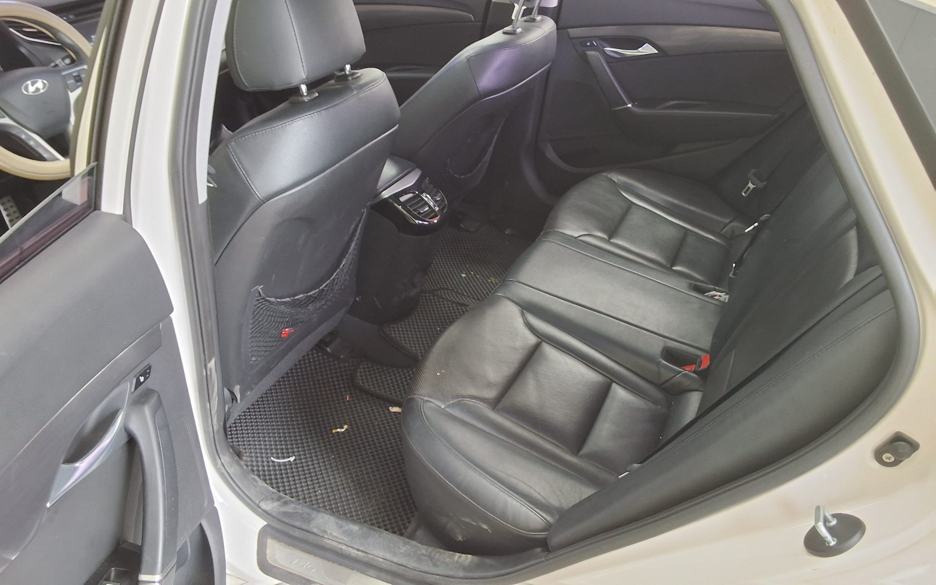 2012 - hyundai i40