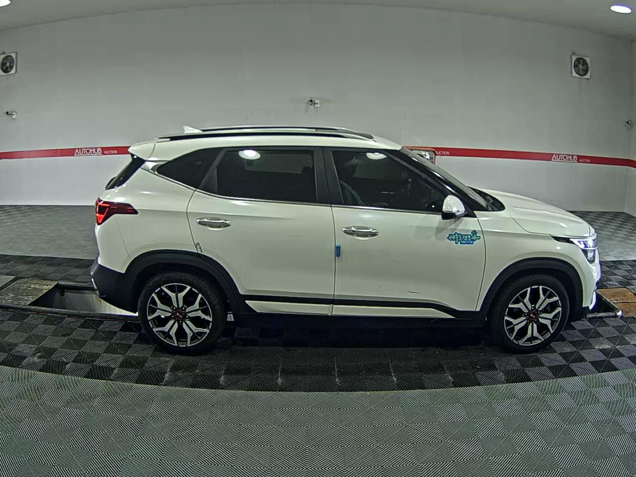 2021 - kia seltos