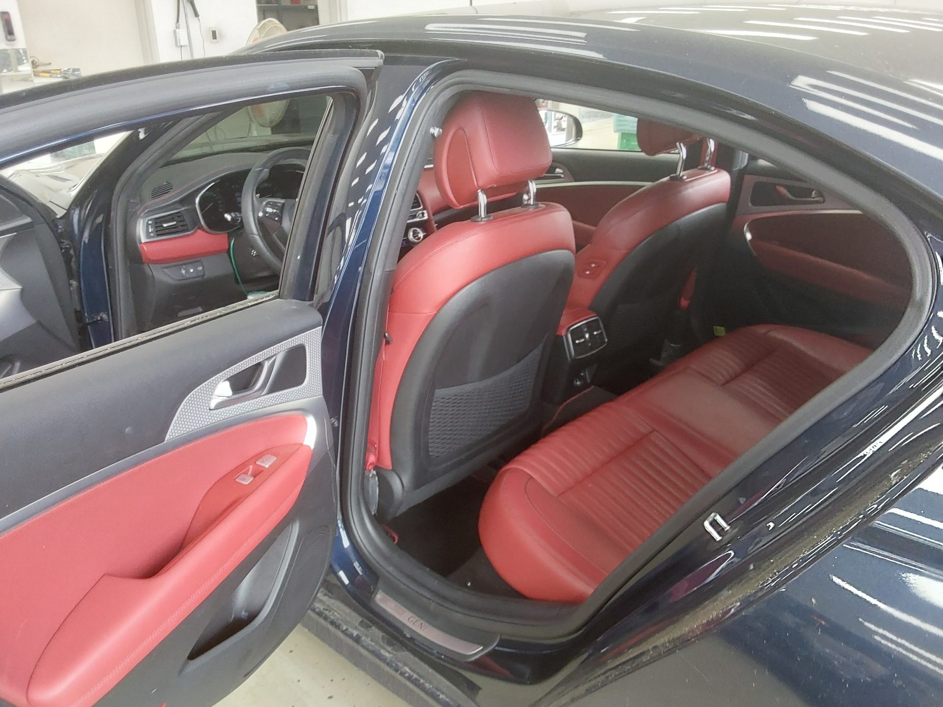 2021 - genesis g70