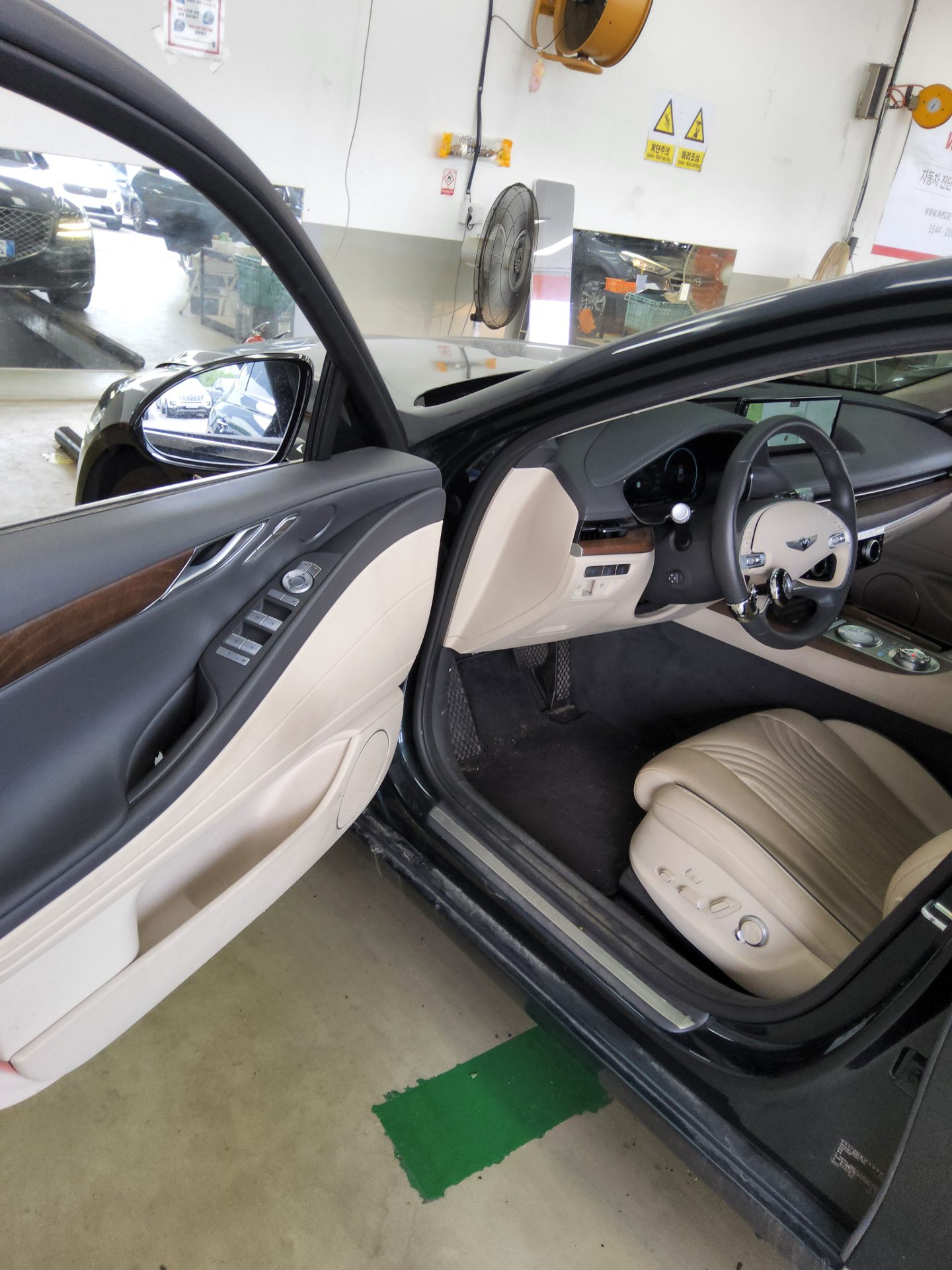 2022 - genesis g80