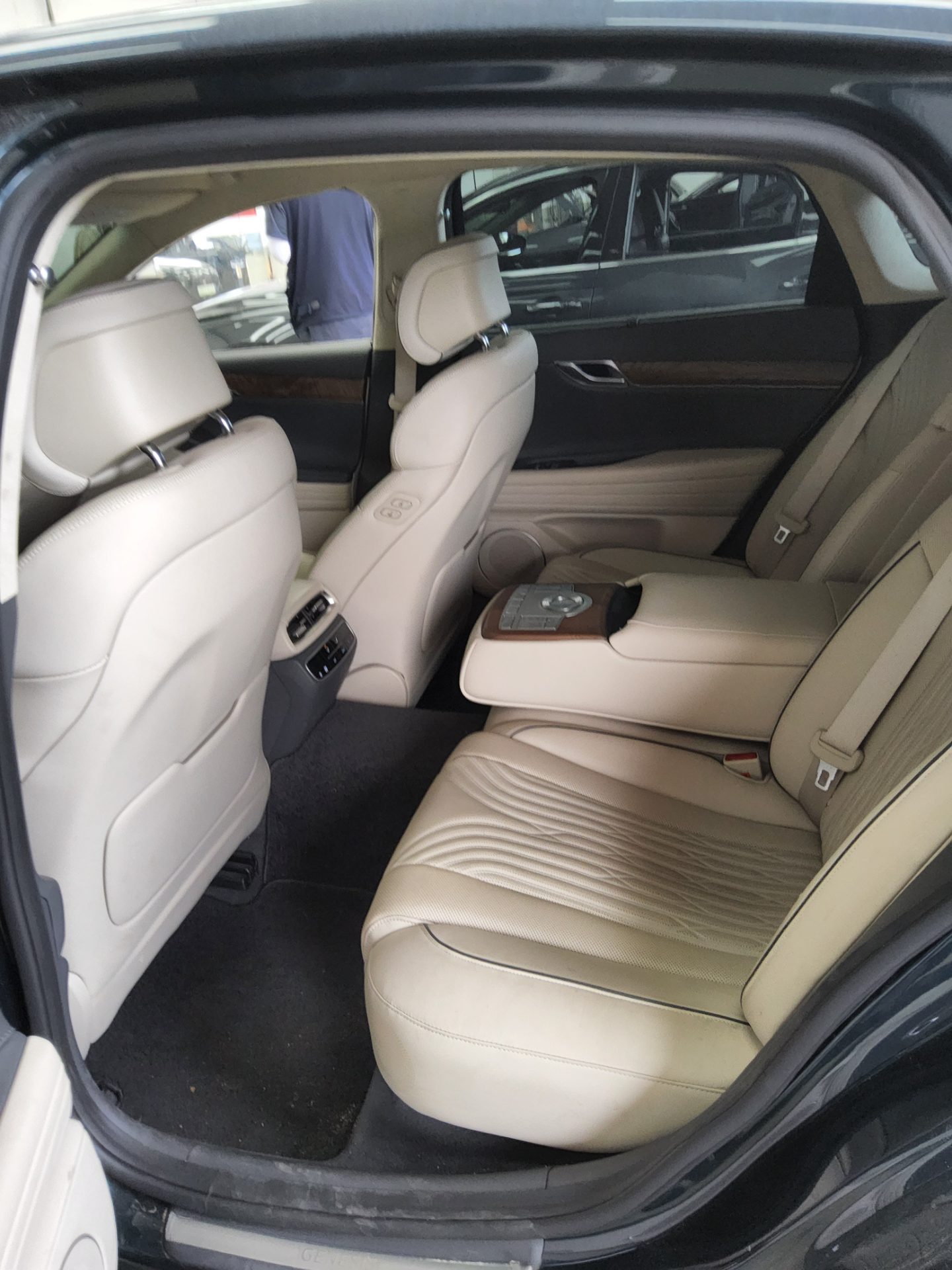 2022 - genesis g80