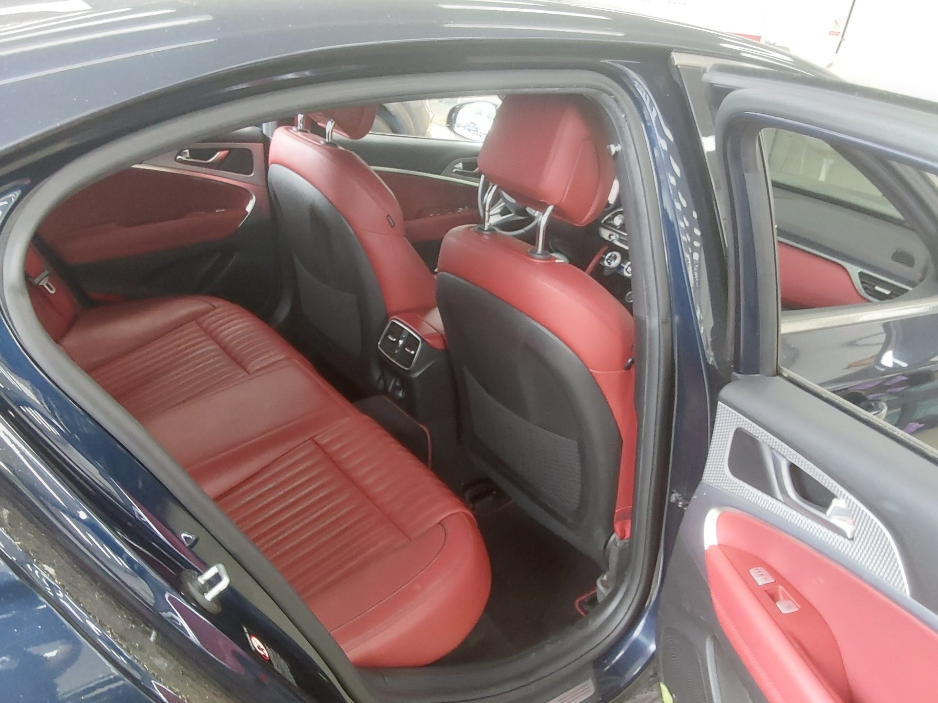 2021 - genesis g70