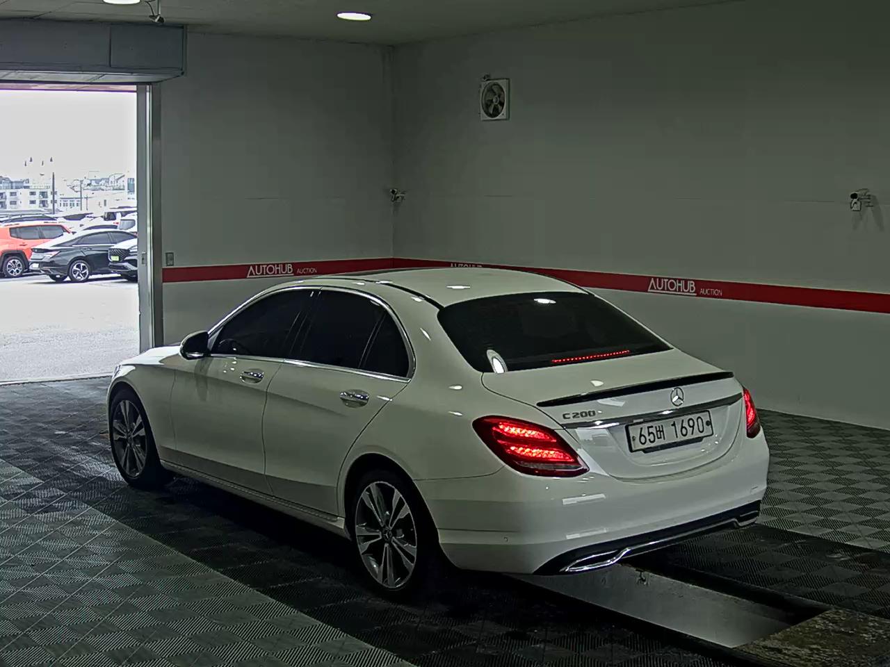 2018 - mercedes-benz c200