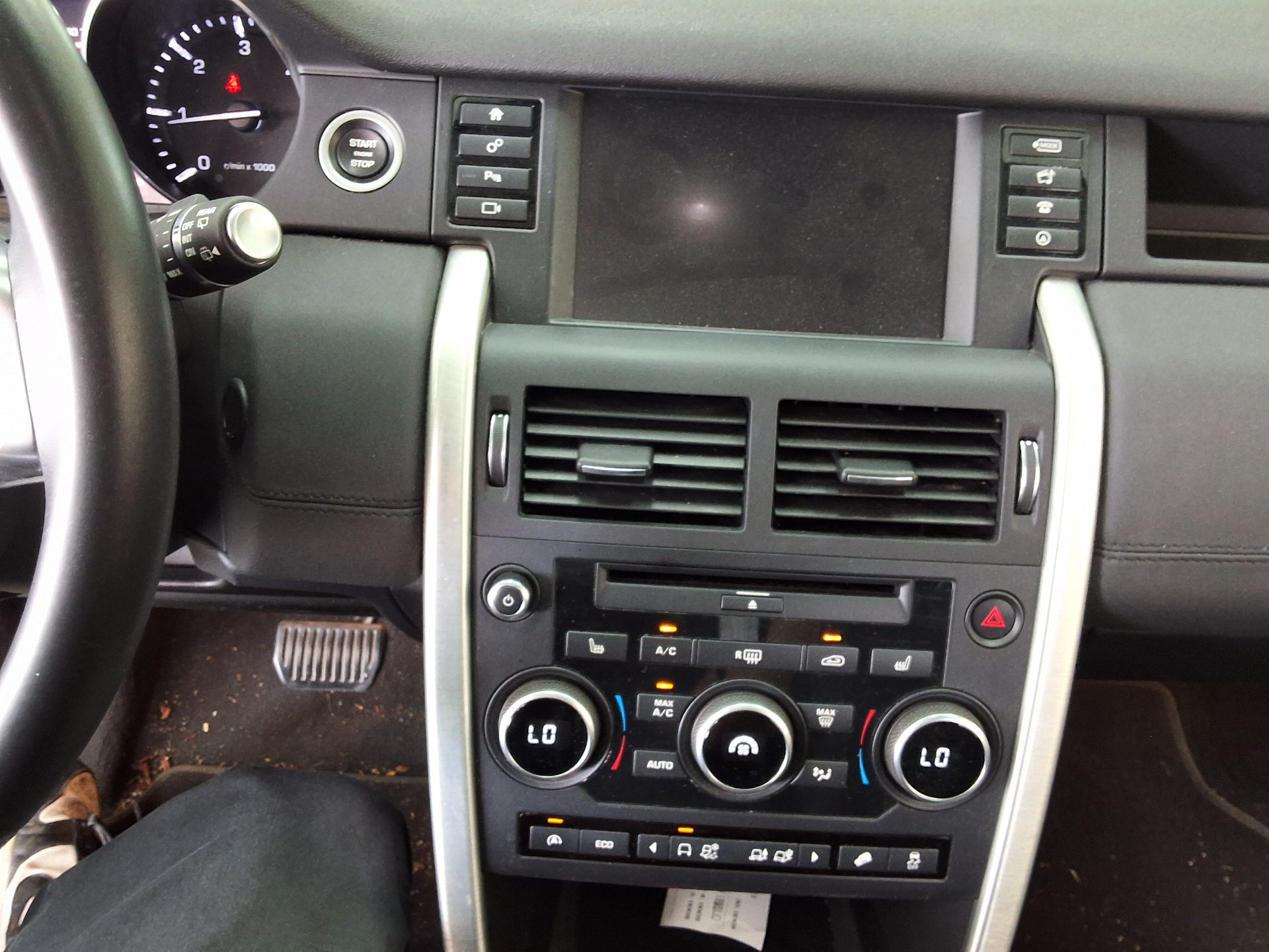 2016 - land rover discovery