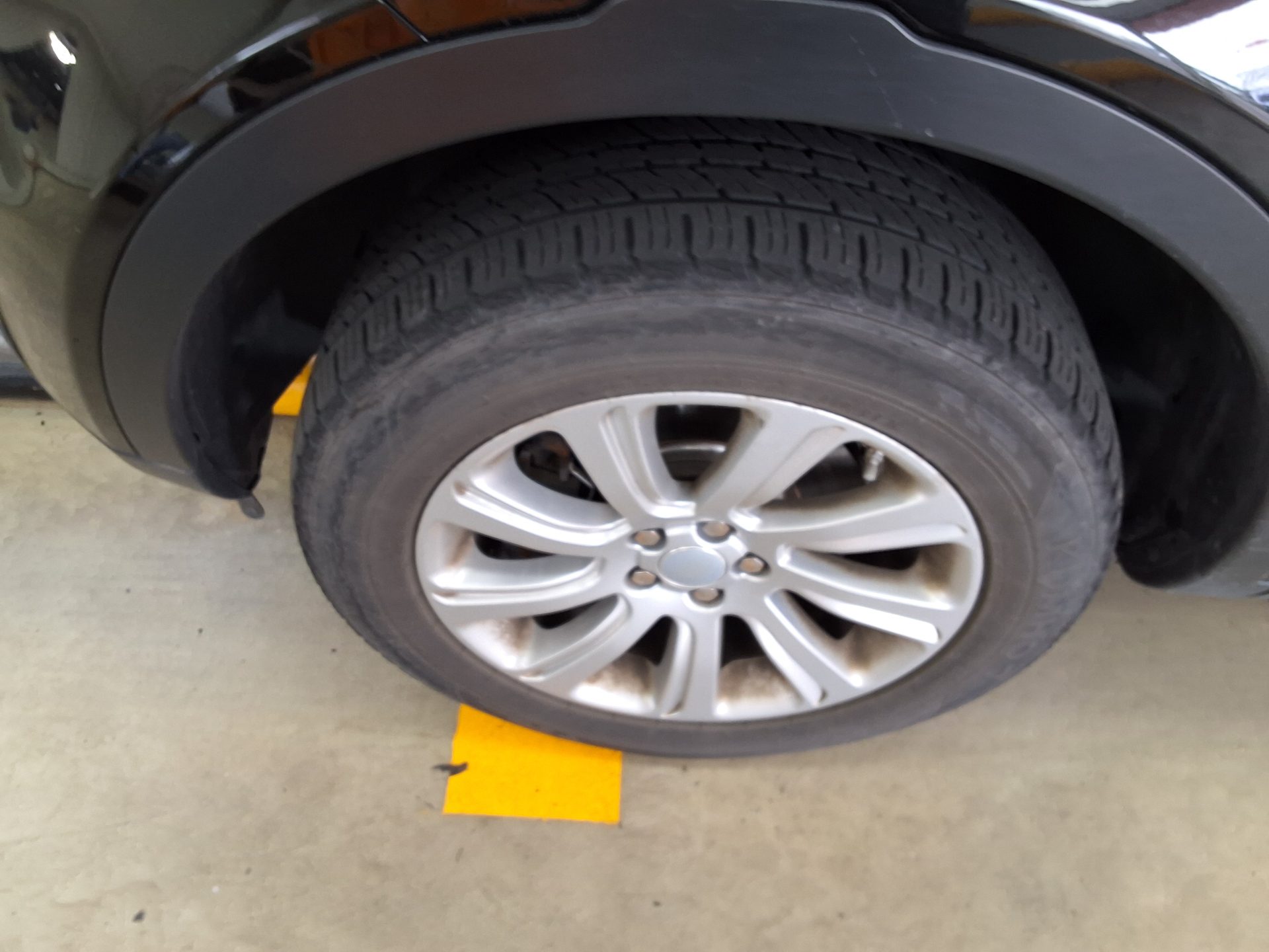 2016 - land rover discovery