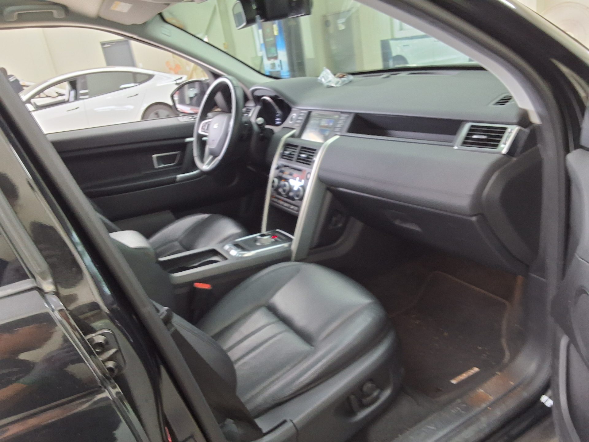 2016 - land rover discovery