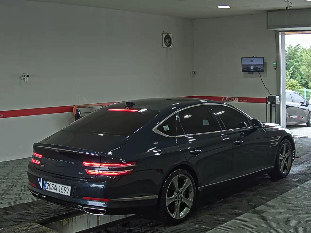 2022 - genesis g80