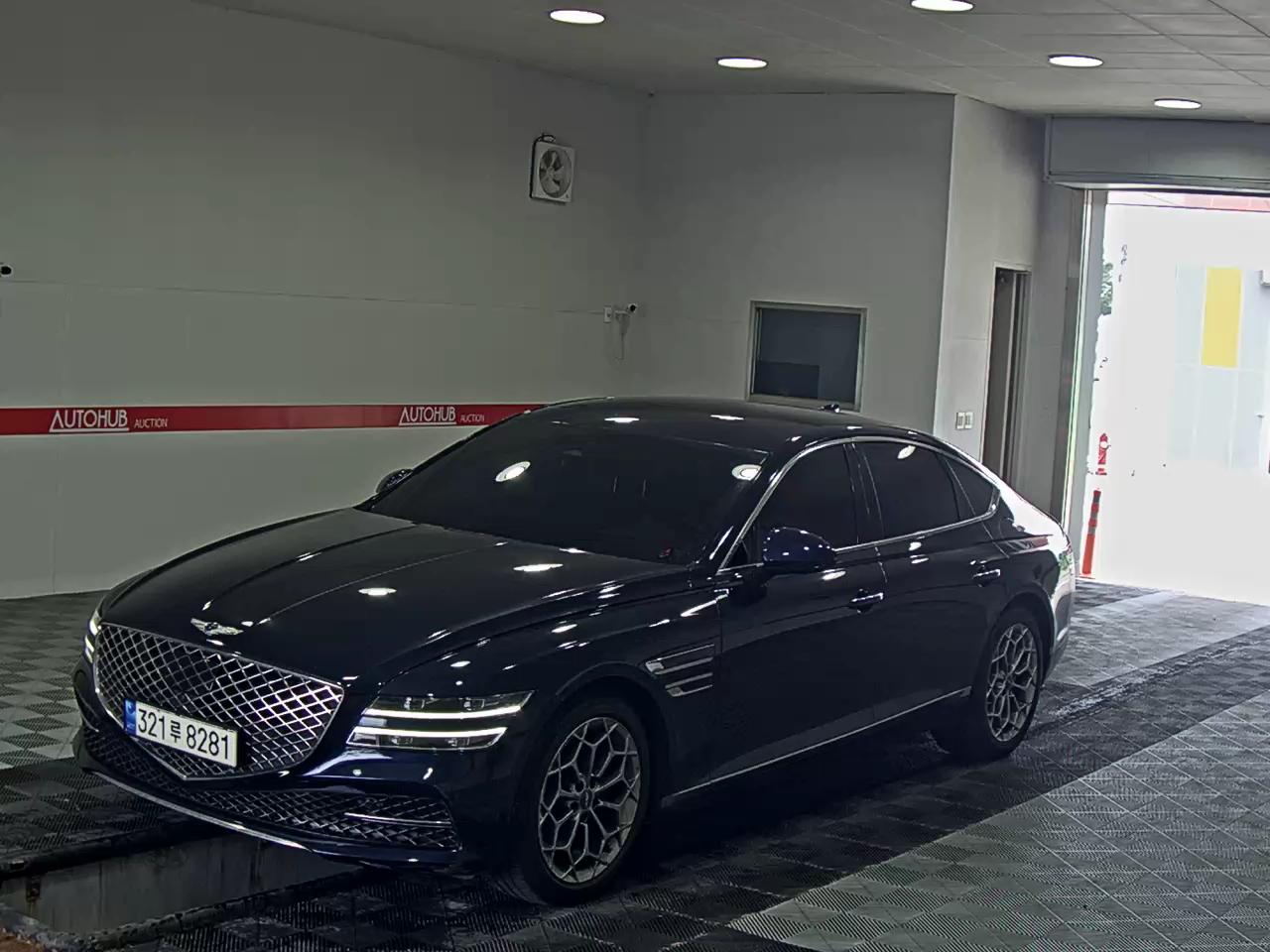 GENESIS G80 BASE MODEL