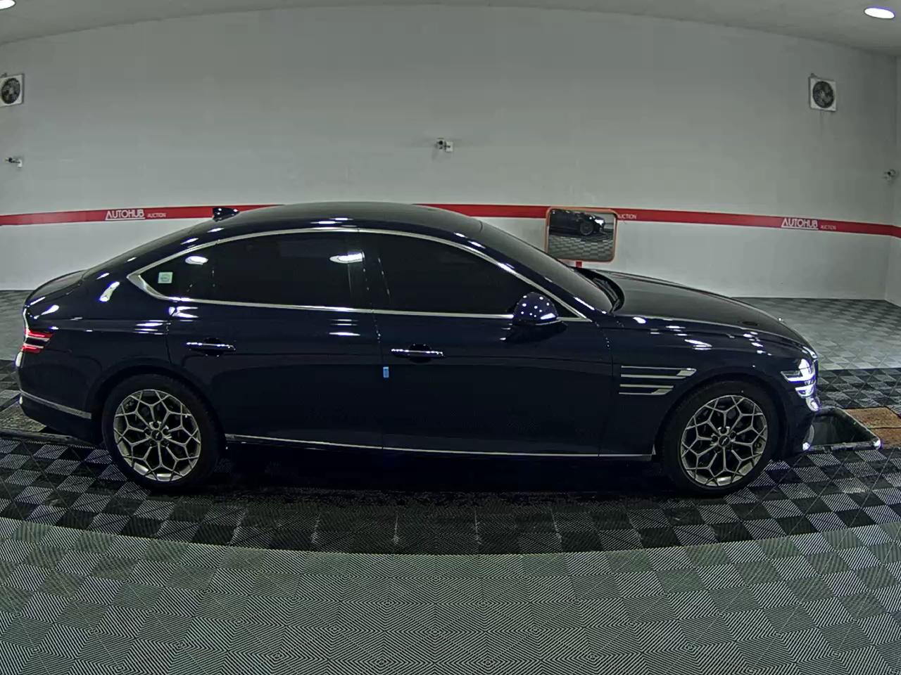 2021 - genesis g80