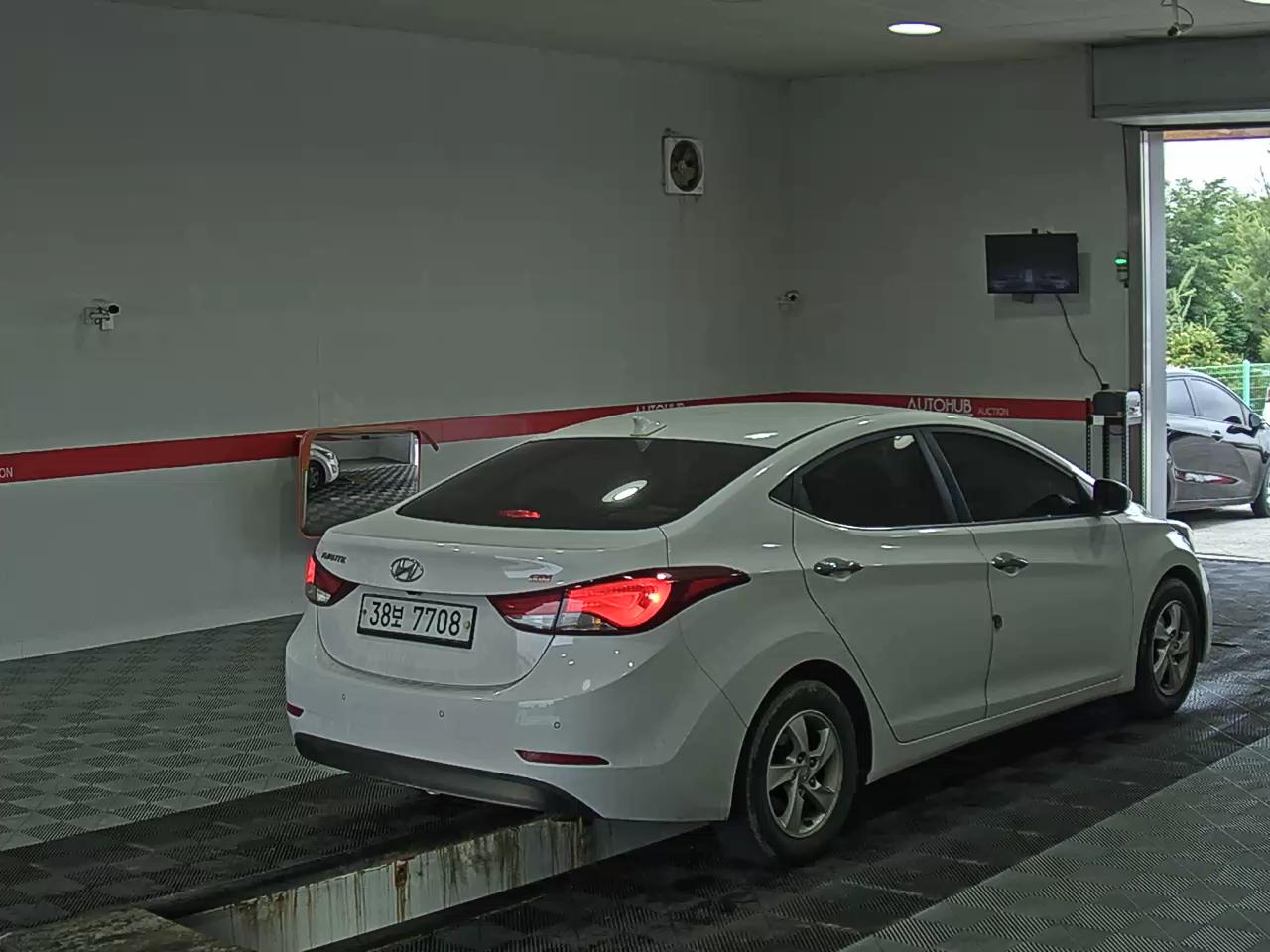 2015 - hyundai avante