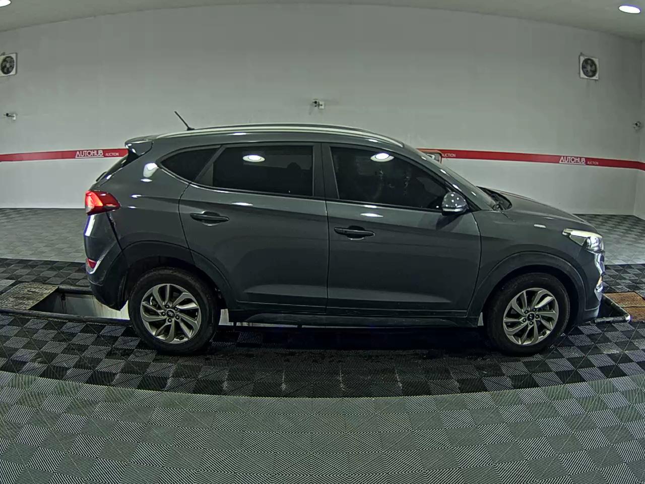 2016 - hyundai tucson
