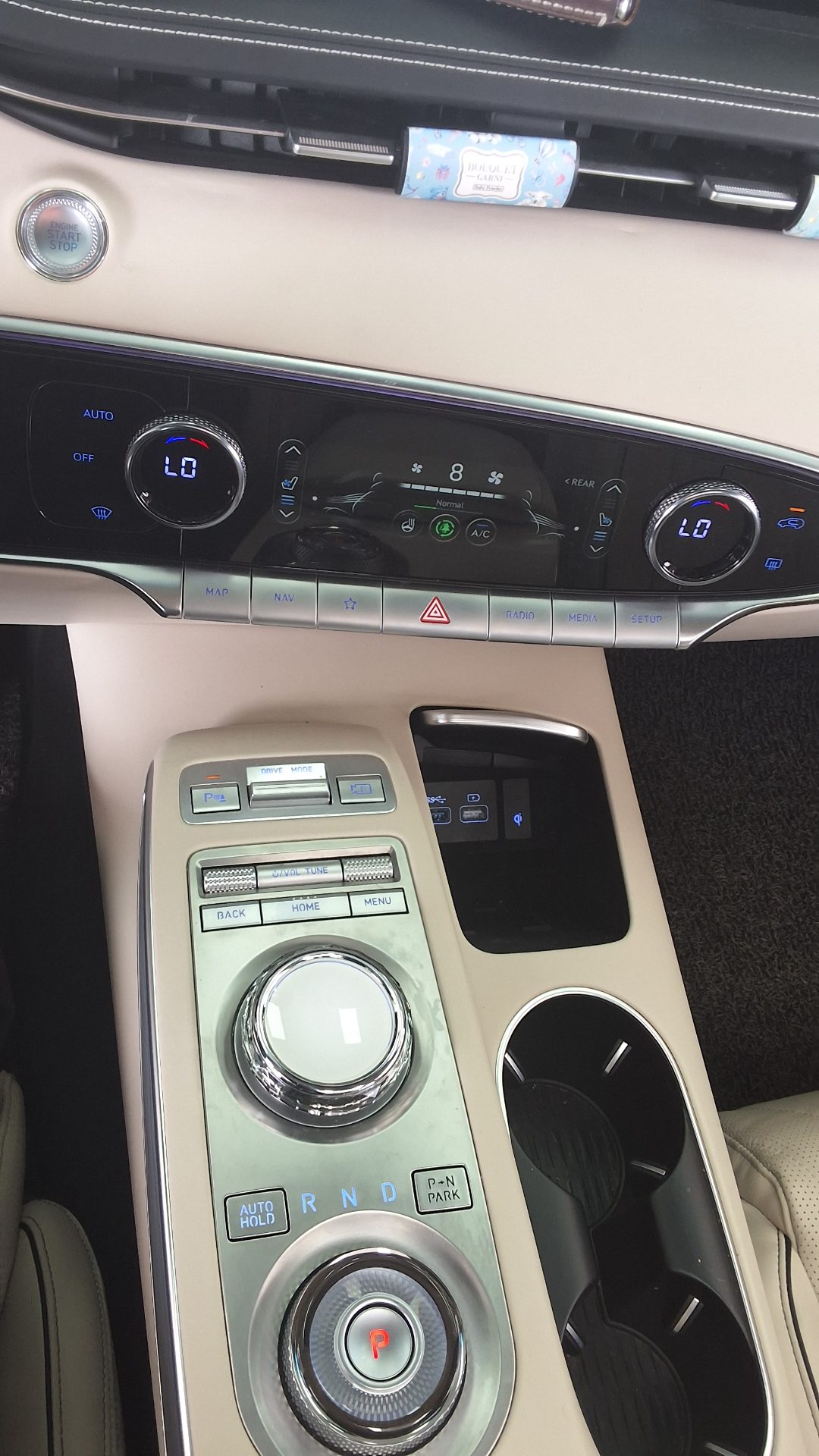 2021 - genesis gv70