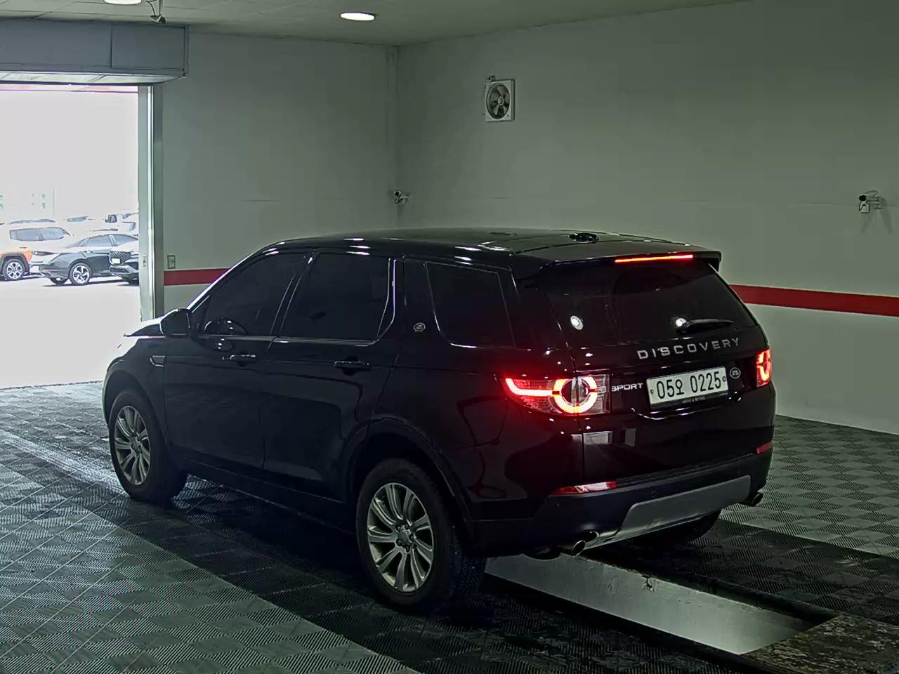 2016 - land rover discovery