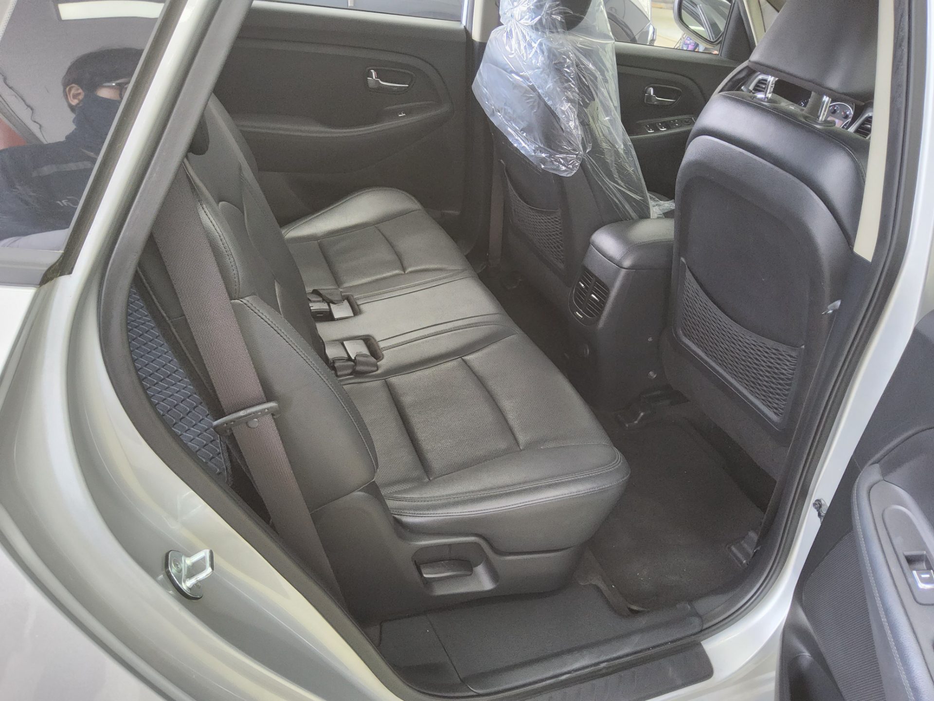 2014 - kia carens